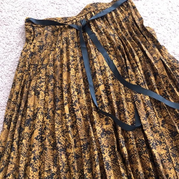 Bar III maxi skirt - Picture 2 of 5